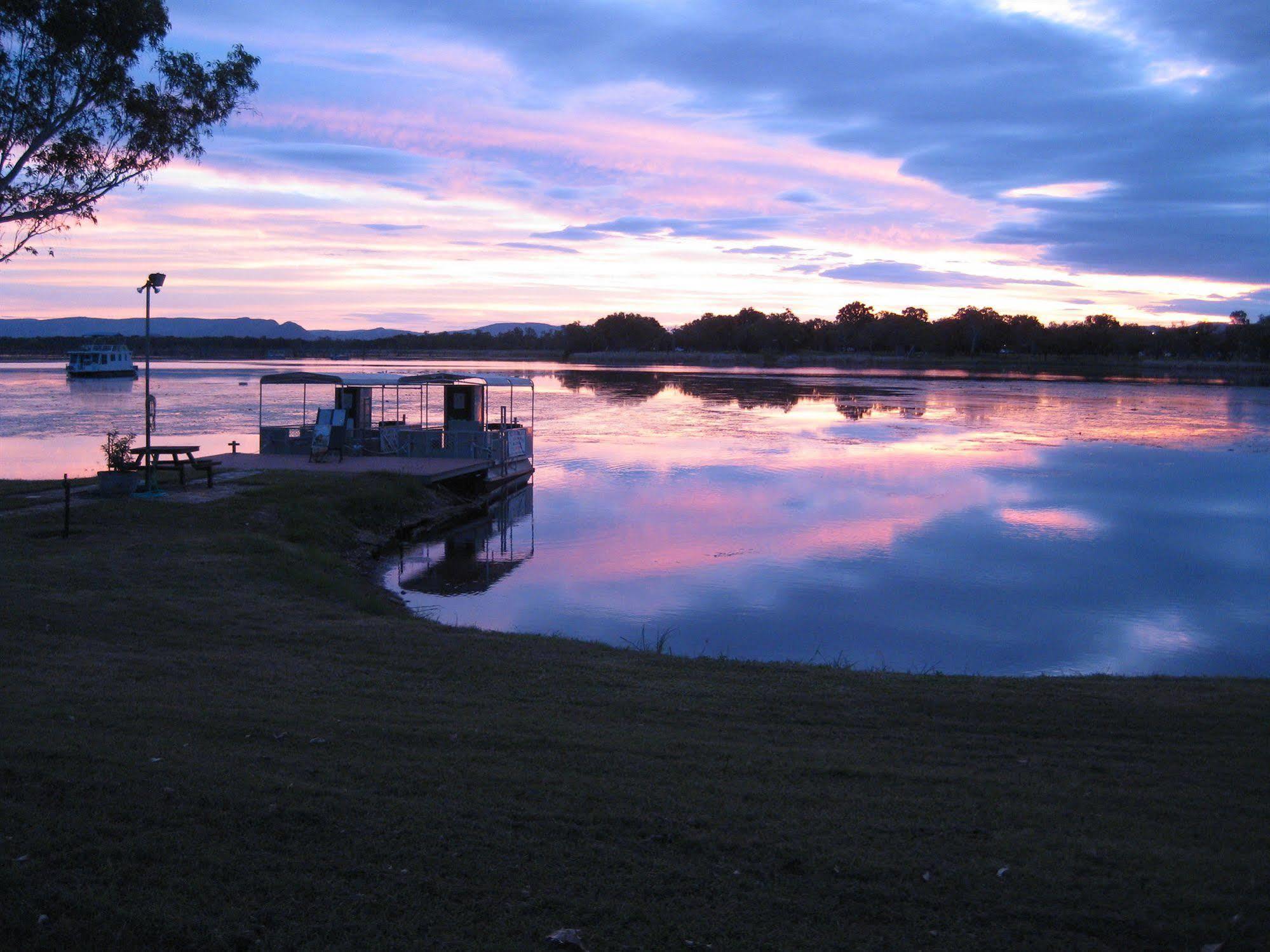 Lily Lagoon 3*